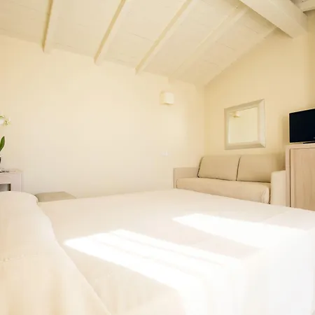 Hotel Le Spiagge Di San Pietro 4*